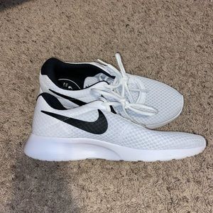 Nike womens white tennis shoes. Size 9